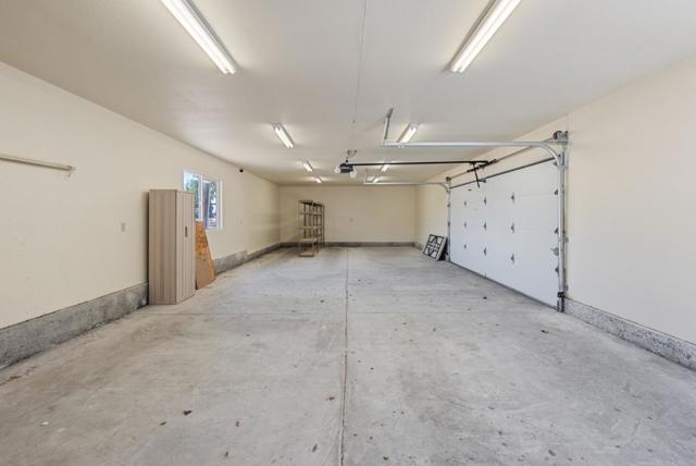 307 Mansfield Road, Hollister CA: https://media.crmls.org/mediaz/d588cdc7-0f8f-4f7c-bb2f-a77e3a416195.jpg