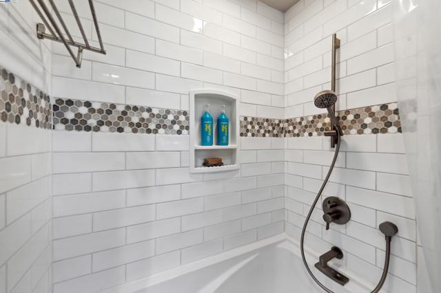 4839 Merganser Ct, Pleasanton CA: https://media.crmls.org/mediaz/d58960fe-f933-4ba1-a803-9b13f8afc374.jpg