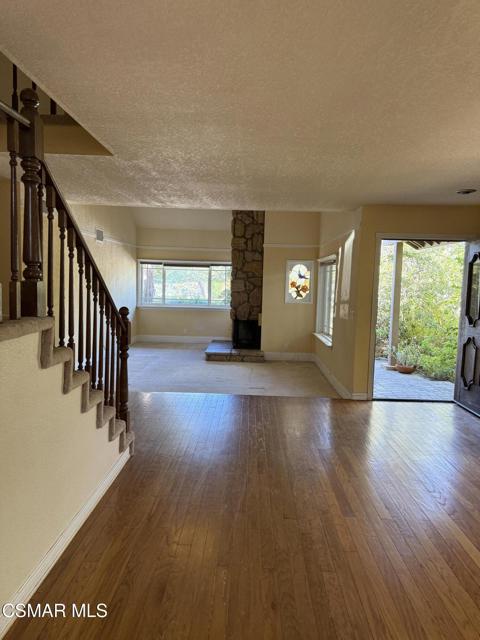 5506 Forest Cove Lane, Agoura Hills CA: https://media.crmls.org/mediaz/d58990ad-a139-46c1-b75f-9e3deb1c76cc.jpg