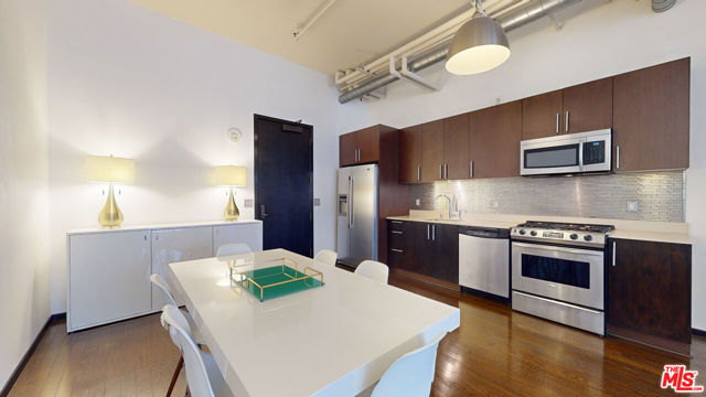 1645 N Vine Street, Los Angeles CA: https://media.crmls.org/mediaz/d58a26a9-552a-4f9c-87ba-29fdaf2ba47e.jpg