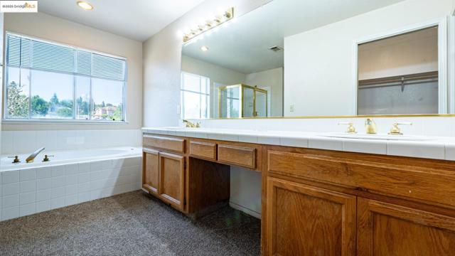 632 Burwood WAY, Antioch CA: https://media.crmls.org/mediaz/d58aab34-b29b-467b-85c4-4b888220c260.jpg