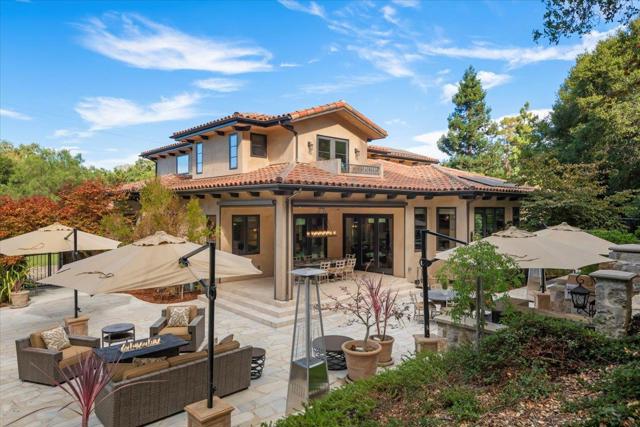 1571 Fairway Drive, Los Altos CA: https://media.crmls.org/mediaz/d58aafb6-e63e-4101-b28d-51f7a885d134.jpg