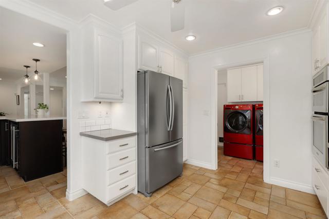 5655 Lone Star Dr, San Diego CA: https://media.crmls.org/mediaz/d58abfee-e308-4b5a-ade3-70ac4839438e.jpg