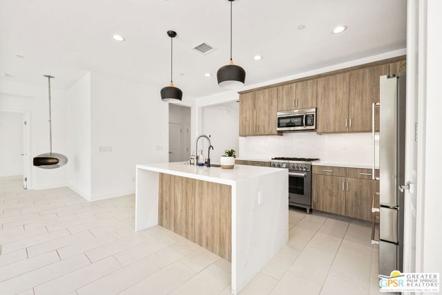 36277 Corta Aguila, Cathedral City CA: https://media.crmls.org/mediaz/d58ac7a5-4ff2-41c9-84c9-033aa9c2476d.jpg