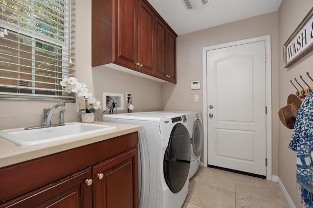 2258 Aventurine Place, Carlsbad CA: https://media.crmls.org/mediaz/d58b5966-1a1e-4075-b6ca-835b071c022e.jpg