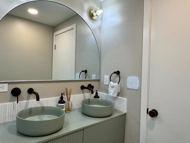 4655 Columbia River Court, San Jose CA: https://media.crmls.org/mediaz/d58bf654-3e48-4975-bdd1-37abfa545e0c.jpg
