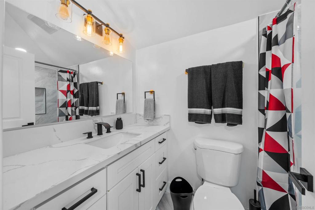 MLS #250045660SD image #21