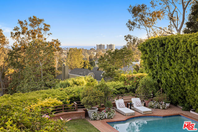 Drew Fenton | 848 Toulon Drive Pacific Palisades CA | MLS: 7201046