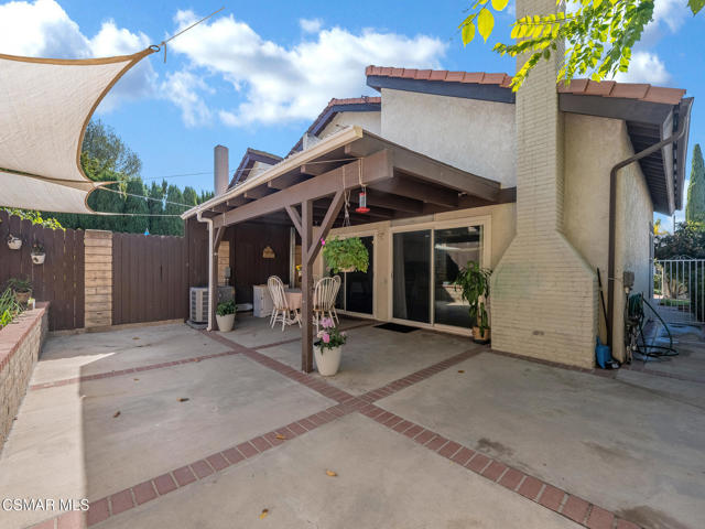 190 Donegal Avenue, Newbury Park CA: https://media.crmls.org/mediaz/d58cac13-0aa7-4a7c-a513-266684d39826.jpg