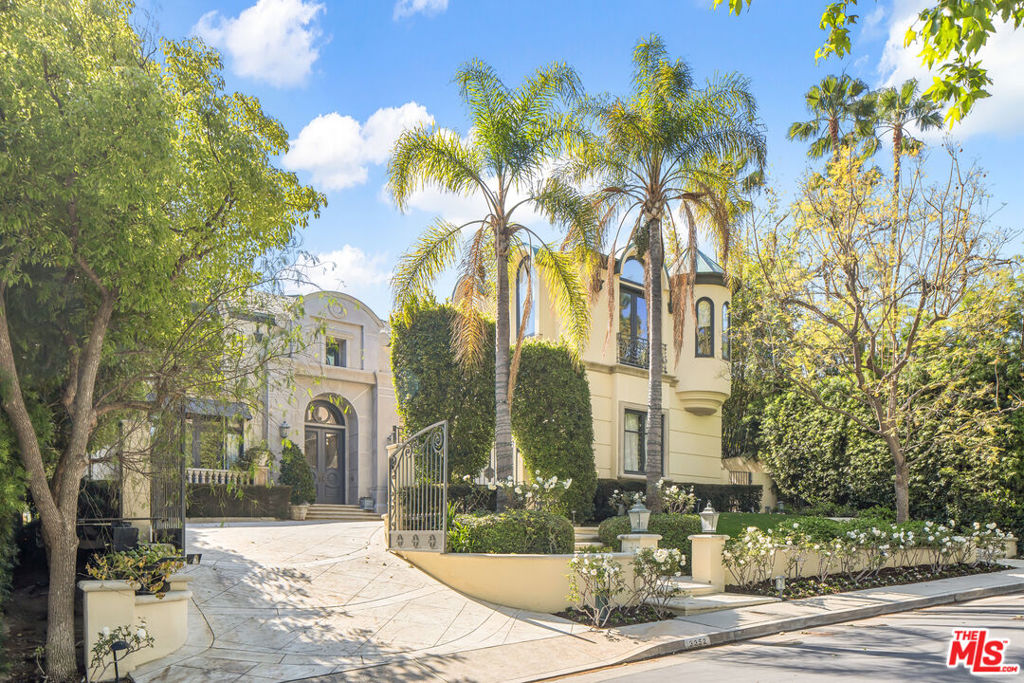 3352 Clerendon Road, Beverly Hills, CA 90210