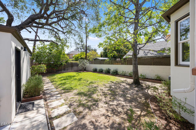 1134 Bella Vista Avenue, Pasadena CA: https://media.crmls.org/mediaz/d58e235b-04c6-4d5b-ae03-16970e4a3cdd.jpg