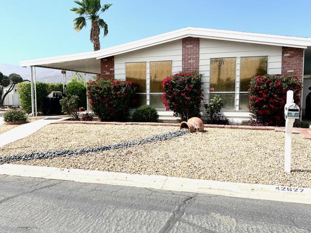 42627 Granite Place, Palm Desert CA: https://media.crmls.org/mediaz/d58e3689-3867-4437-9f5a-82e1fbf4dddc.jpg