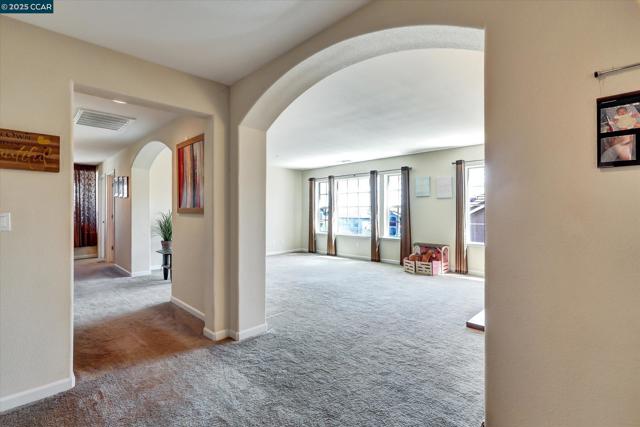 4007 Oak Knoll St, Antioch CA: https://media.crmls.org/mediaz/d58e6027-b384-476b-8003-01980b4b4a0b.jpg