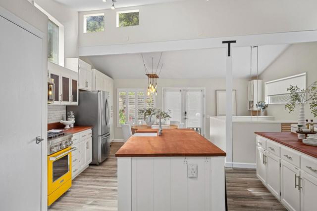 321 Valencia Road, Aptos CA: https://media.crmls.org/mediaz/d58f311e-e96c-4d14-89a9-6138cce2808a.jpg
