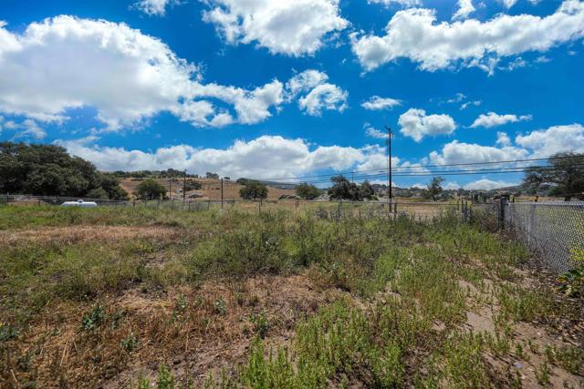 1250 E Old Julian Highway, Ramona CA: https://media.crmls.org/mediaz/d58f421d-76cf-4011-892d-e3b1058d02d7.jpg
