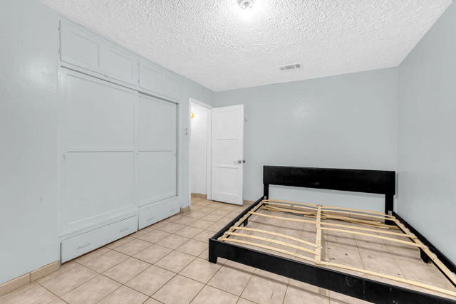 50351 Monroe Street, Indio CA: https://media.crmls.org/mediaz/d58fc402-28ae-4fa0-b836-041a6dc68096.jpg