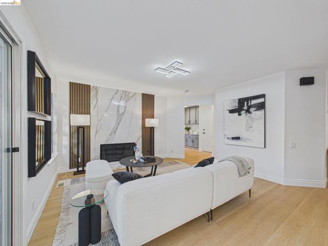 Image 14 of 60 For 2392 Austin Ct