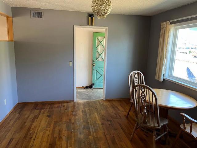 7 Valdez Lane, Watsonville CA: https://media.crmls.org/mediaz/d5911e70-1aee-4929-89fe-64f0791cfe33.jpg