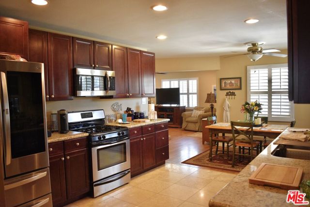 135 Oak Drive photo 5