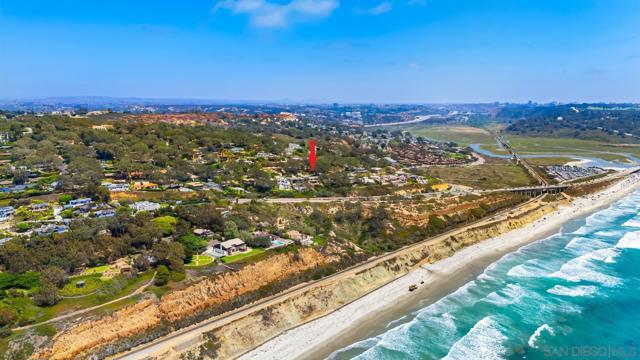 354 Ocean View Ave, Del Mar CA: https://media.crmls.org/mediaz/d59308d2-90f4-4dc4-96e9-74f41e039110.jpg