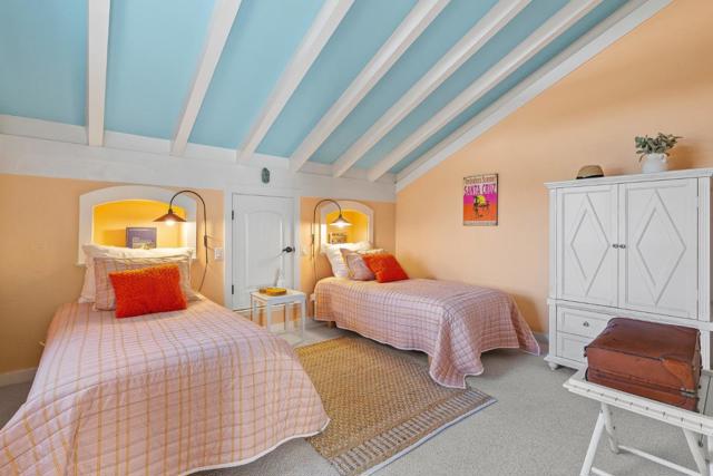 172 Monterey Dunes Way, Moss Landing CA: https://media.crmls.org/mediaz/d5940c30-441b-4ce4-905d-df9e8c55074a.jpg