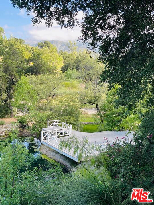 10999 Ojai Santa Paula Road, Ojai CA: https://media.crmls.org/mediaz/d5952853-700f-46fe-8a7e-290019ac34c8.jpg