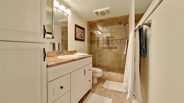 1200 Harbor N Drive, Oceanside CA: https://media.crmls.org/mediaz/d5956096-00be-450a-a96c-b02abdf2be3b.jpg