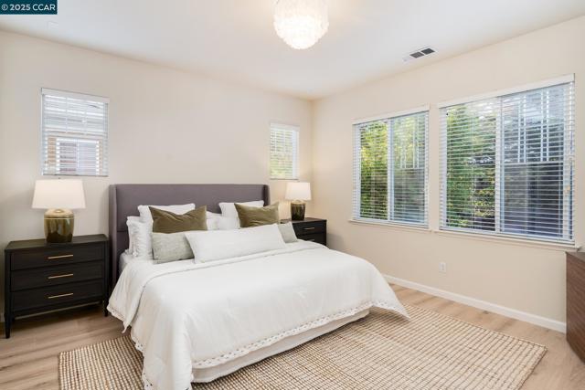 2258 S Donovan Way, San Ramon CA: https://media.crmls.org/mediaz/d59595fc-f0bc-4447-91bb-25ff436fd3db.jpg