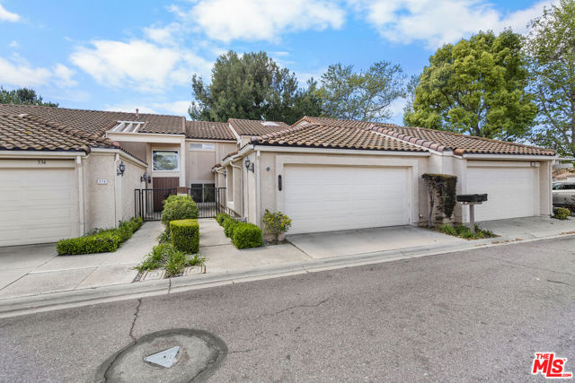 532 Riviera Court, Fullerton CA: https://media.crmls.org/mediaz/d5965e16-f6c6-404a-8092-62e7f918914d.jpg