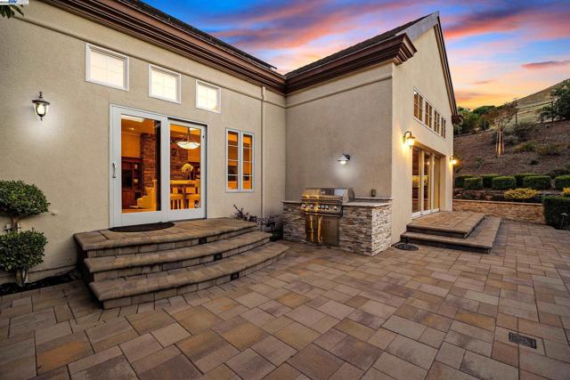 24 Timberview Ct., Danville CA: https://media.crmls.org/mediaz/d597966a-31b5-4b1d-b2c4-0feec644d4fa.jpg