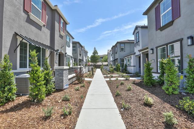 3515 Sparrow Court, West Sacramento CA: https://media.crmls.org/mediaz/d598b042-622e-4d4a-98dc-6335cfe4e199.jpg