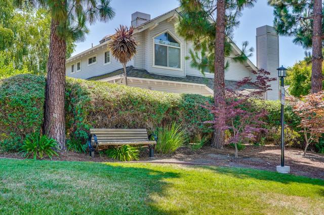 304 Windmill Park Lane, Mountain View CA: https://media.crmls.org/mediaz/d598f585-b830-4885-aa71-82de54f970c8.jpg