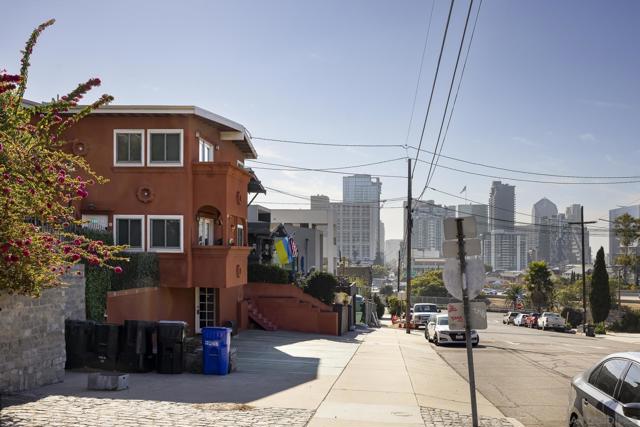 Image 2 of 48 For 2055 Albatross St