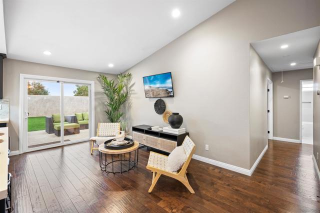 Image 8 of 33 For 10793 Via Cimborio Cir