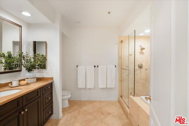 11855 Goshen Avenue, 104 photo 27