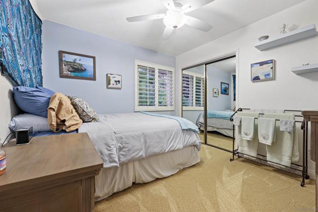 10976 Pallon Way, San Diego CA: https://media.crmls.org/mediaz/d59a1e16-bf12-4b4c-8819-a959f602414b.jpg