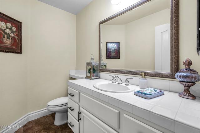 1826 Crystal View Circle, Newbury Park CA: https://media.crmls.org/mediaz/d59a5250-7174-4a74-921b-a1500fbed2b0.jpg