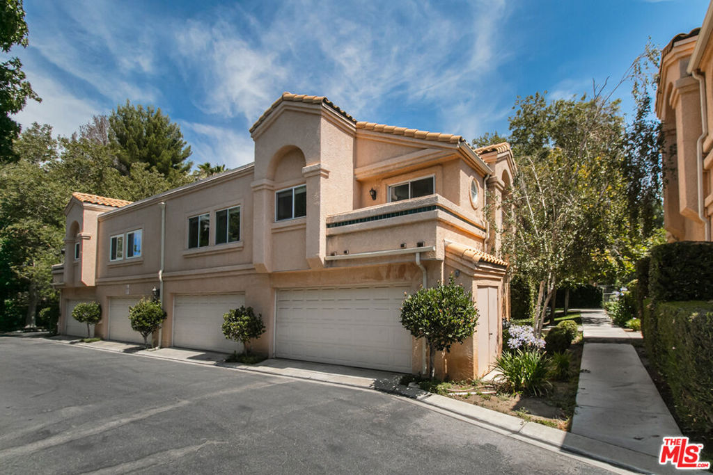 25110 Steinbeck Avenue #F