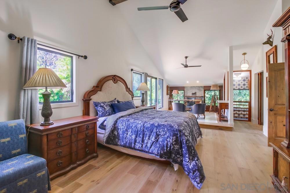 MLS #250032414SD img 23