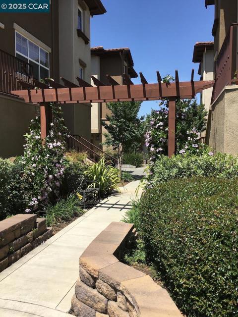 1121 Haven Street, Martinez CA: https://media.crmls.org/mediaz/d59be7b4-1839-487f-896f-a6f4afd1ea04.jpg