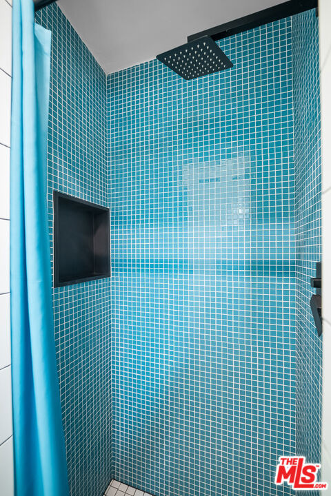 5950 Buckingham, Culver City CA: https://media.crmls.org/mediaz/d59d2011-9579-4168-8867-7c281bb8214e.jpg