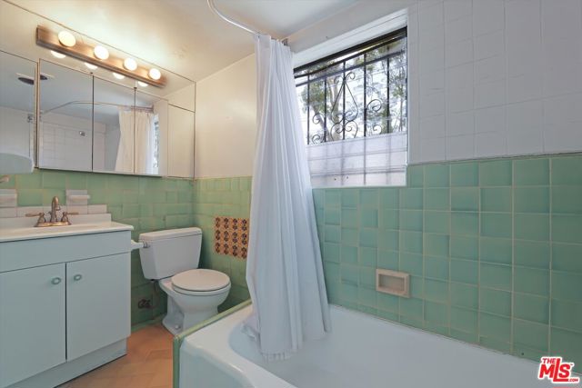 2461 McCready Avenue, Los Angeles CA: https://media.crmls.org/mediaz/d59dfc01-59c7-488c-8ddd-c78470bd662f.jpg