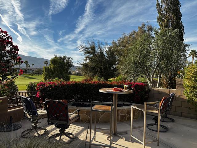81407 Golden Poppy Way, La Quinta CA: https://media.crmls.org/mediaz/d59ee5d0-663d-4d14-a553-fbf822084e32.jpg
