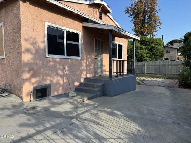 Detail Gallery Image 1 of 16 For 3312 Winter St, Los Angeles,  CA 90063 - 4 Beds | 2 Baths
