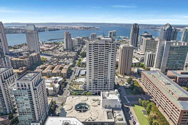 700 Front St, San Diego CA: https://media.crmls.org/mediaz/d59fd6f8-ba79-45b6-b969-2dfa0d8265d8.jpg