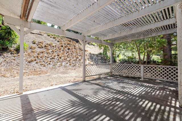 1069 Belleza Street, Camarillo CA: https://media.crmls.org/mediaz/d5a01e51-7887-4372-bbe0-442ec455674e.jpg