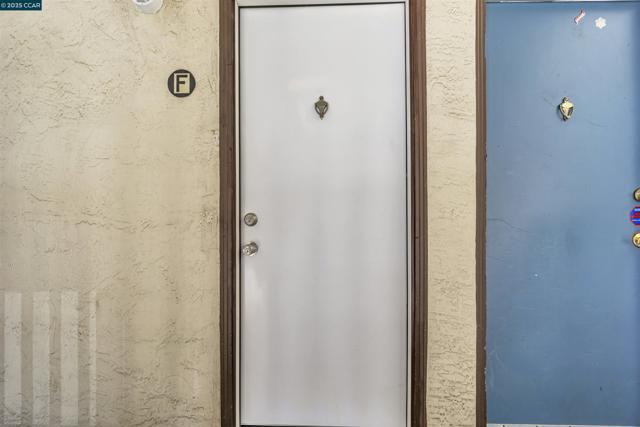 2200 Laguna Cir, Concord CA: https://media.crmls.org/mediaz/d5a0ac8a-0217-44a4-a9bb-17c25eefd43b.jpg