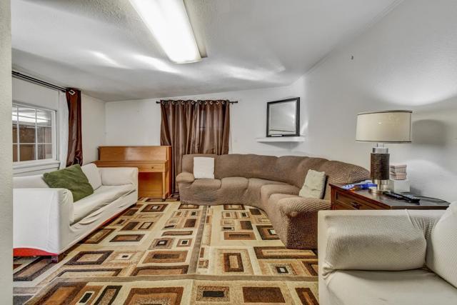 7 Lindbergh Street, San Mateo CA: https://media.crmls.org/mediaz/d5a166e6-111c-4c26-8256-2baafa84bc8e.jpg