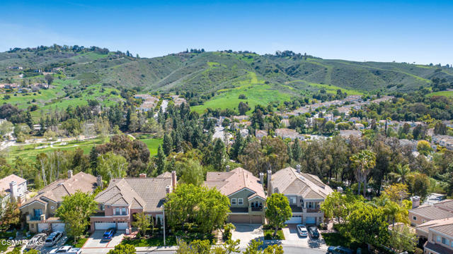 4126 Sterlingview Drive, Moorpark CA: https://media.crmls.org/mediaz/d5a16efc-63b8-4035-9a5c-19b54e92730e.jpg