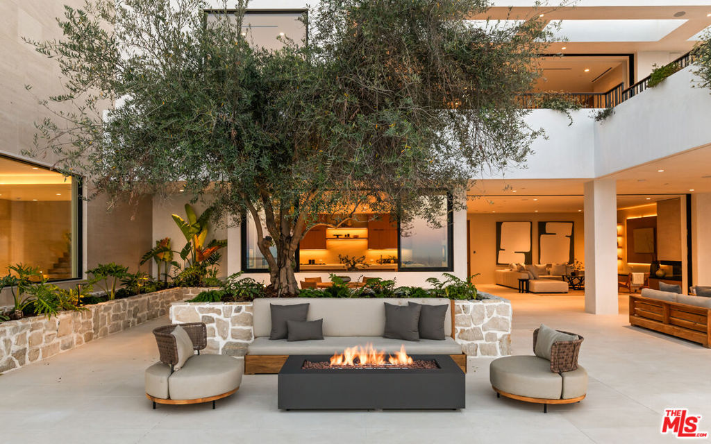 MLS #25570957 img 12